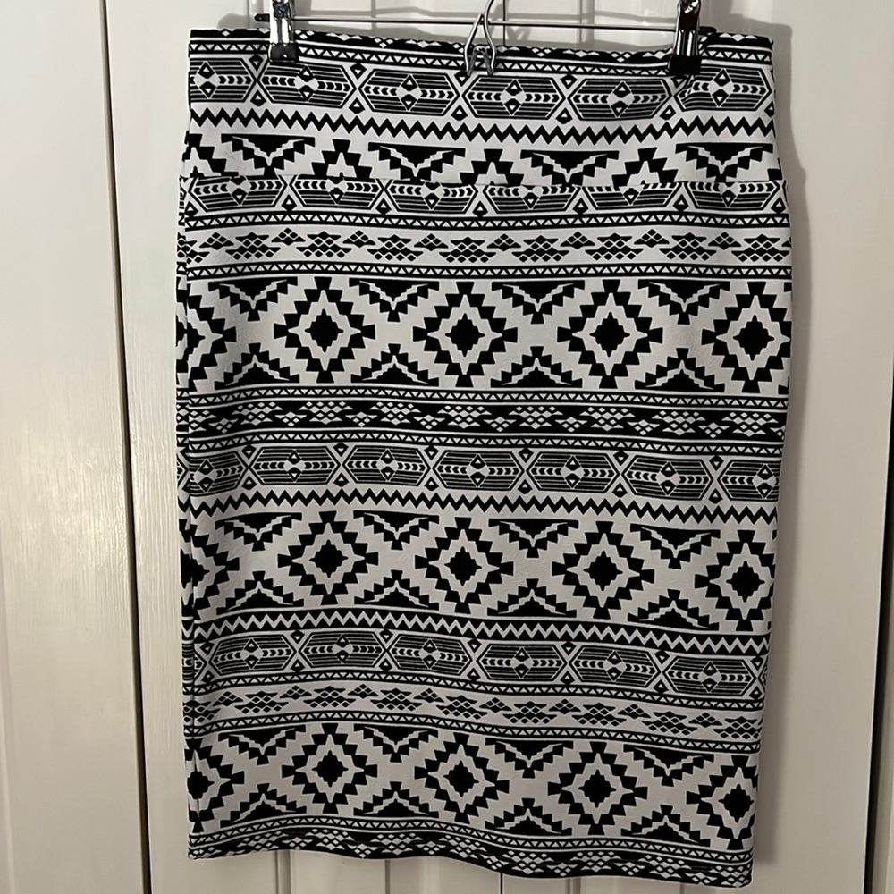 Lularoe Cassie skirt